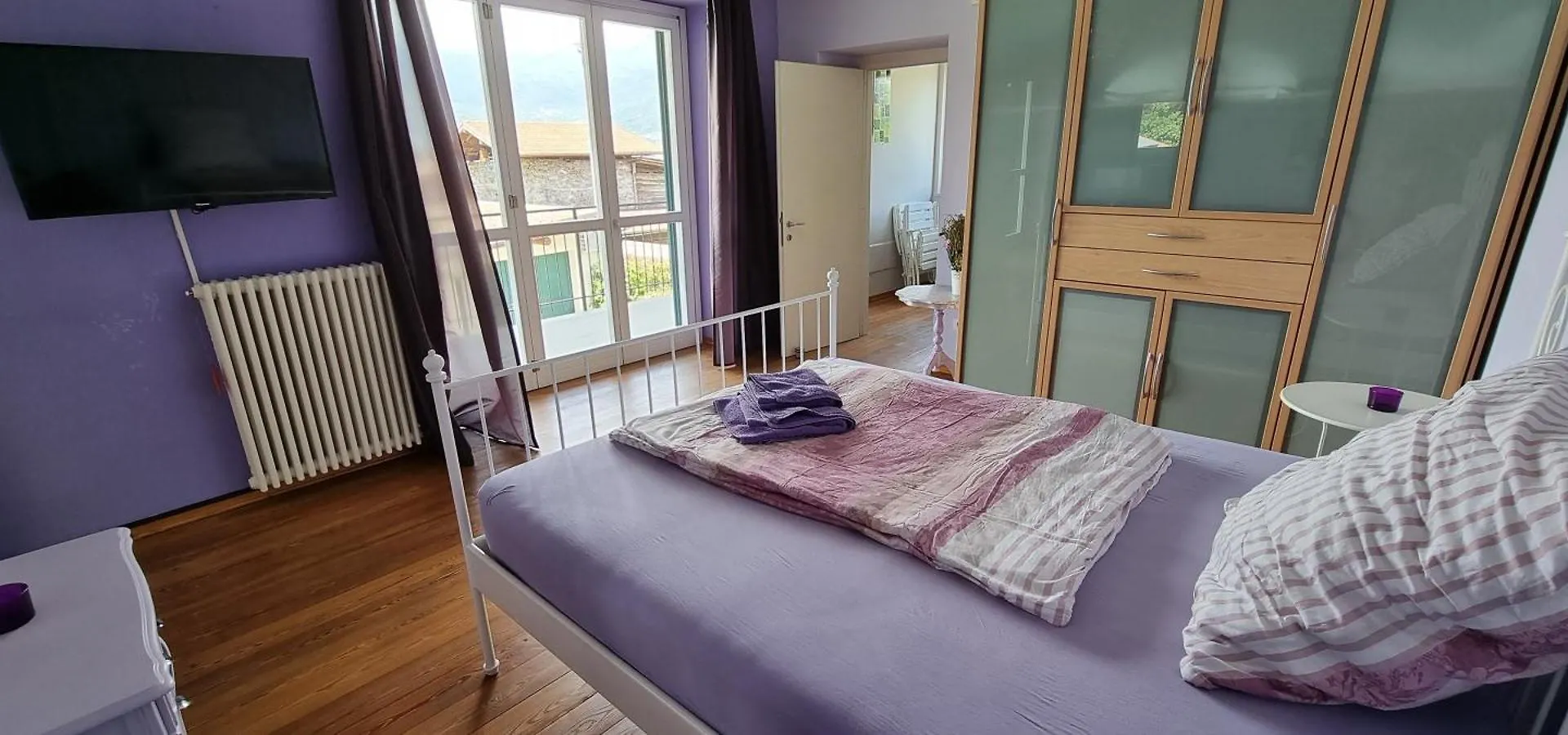 Holiday home Grosszuegiges Ferienhaus Mit Pool Fast Direkt Am See Colico