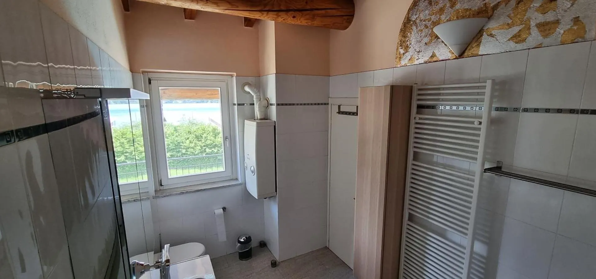 Grosszuegiges Ferienhaus Mit Pool Fast Direkt Am See Colico 0*,