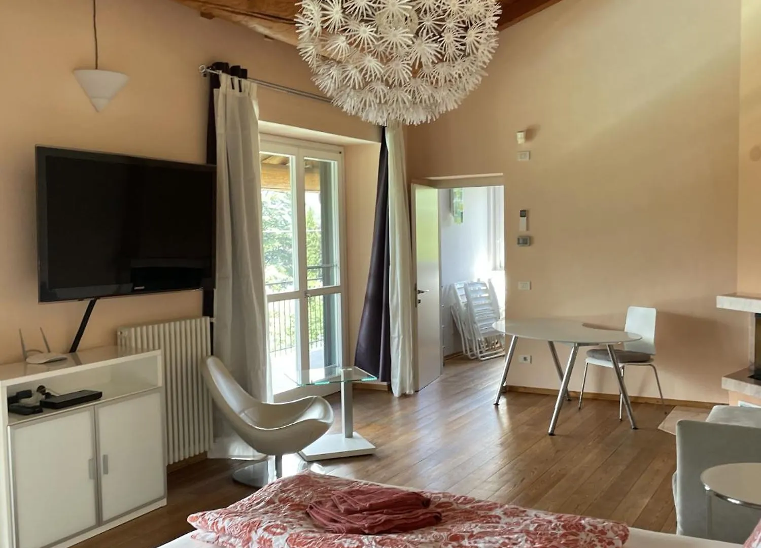 Grosszuegiges Ferienhaus Mit Pool Fast Direkt Am See Colico 0*,